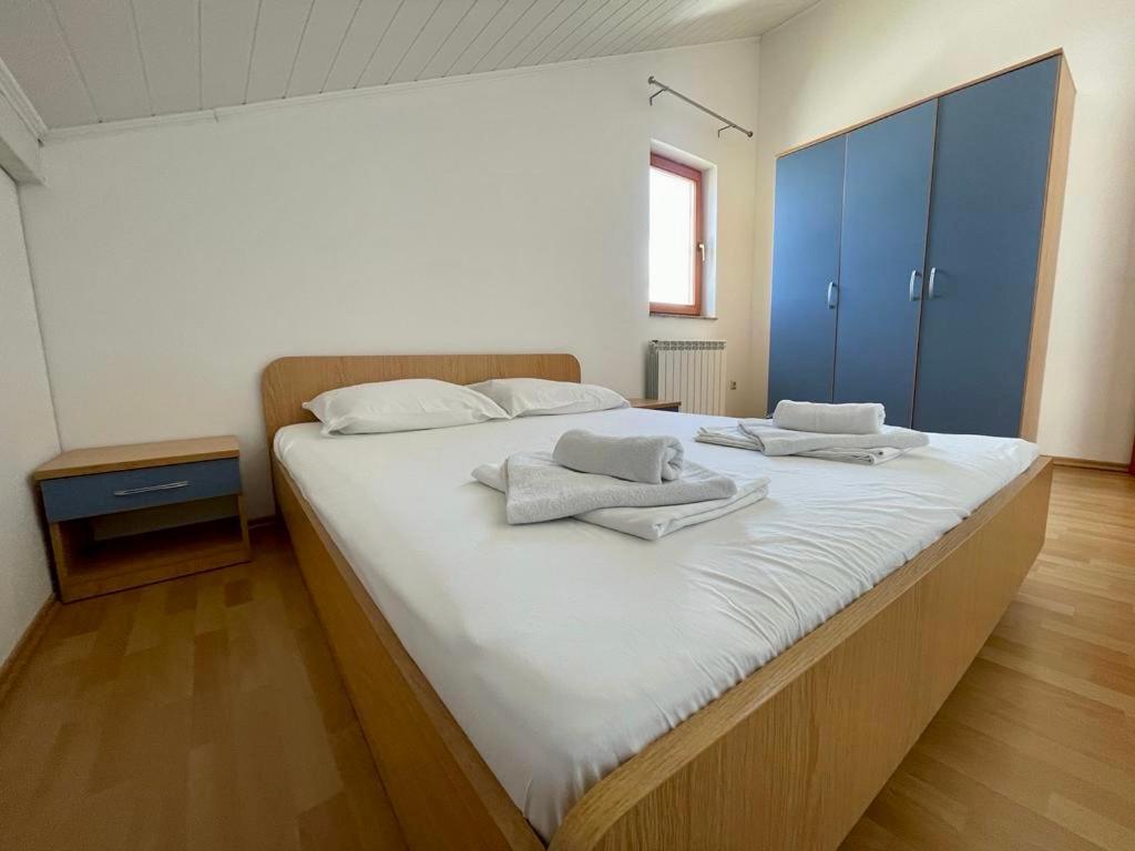 Apartments Hanka Njivice Kültér fotó